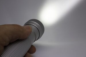 懐中電灯、ライト